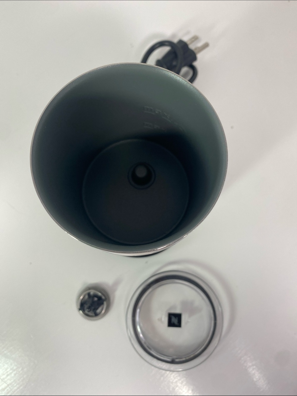 Nespresso Aeroccino Milk Frother-Hot and Cold - Picture 3 of 5